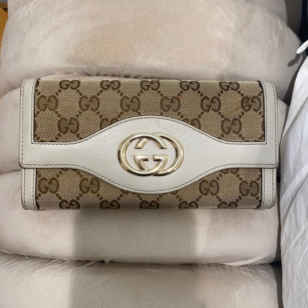 Gucci authentic wallet